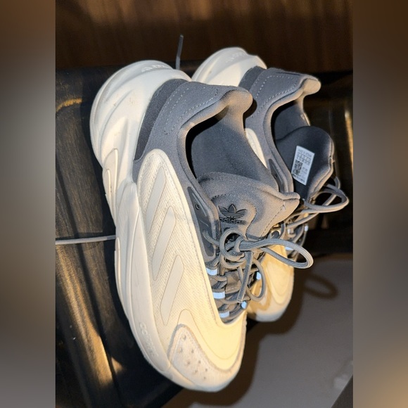 Adidas sneakers - Picture 6 of 6